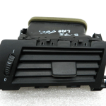 BMW 5 E60 Oriģinālā gaisa ventilācijas sistēma labajā pusē 64226949303