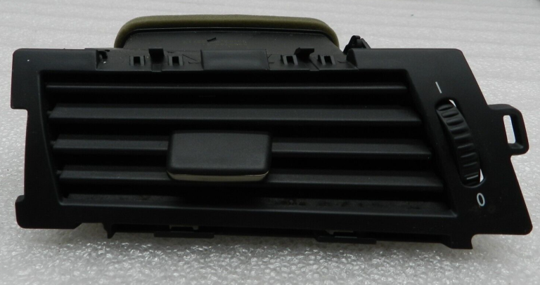 BMW 5 E60 Oriģinālā kreisā ventilācijas atvere 64226910731
