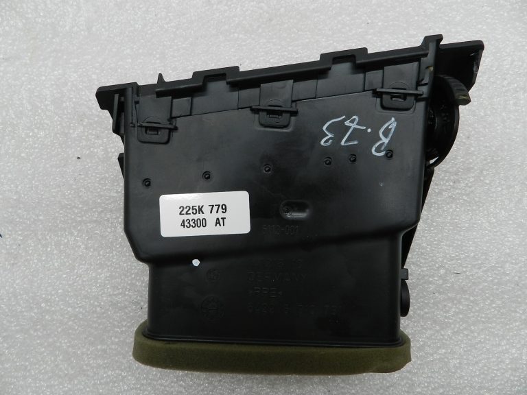 BMW 5 E60 Oriģinālā kreisā ventilācijas atvere 64226910731
