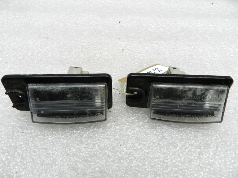 Nissan X-Trail oriģinālo numura zīmes apgaismojuma komplekts 265108990B