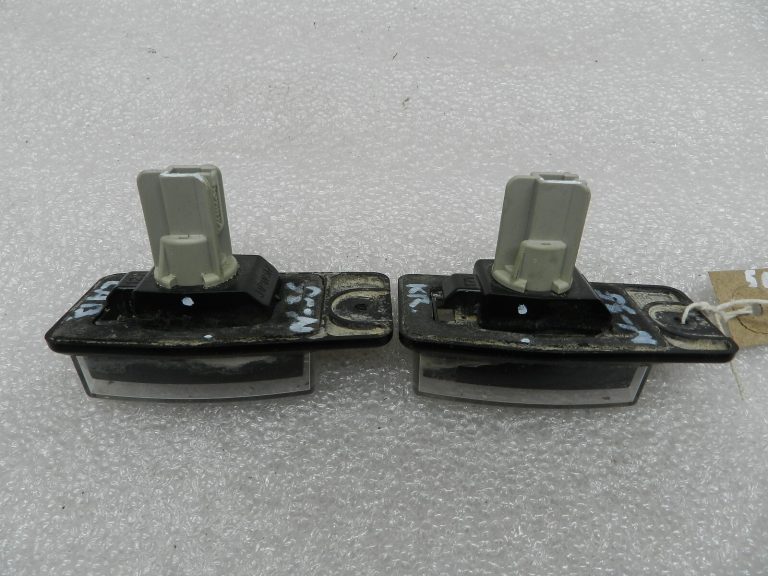 Nissan X-Trail oriģinālo numura zīmes apgaismojuma komplekts 265108990B