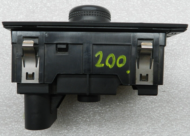Opel Zafira B oriģinālais gaismas slēdzis 13205865