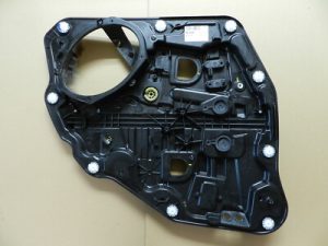 Jeep Renegade oriģinālais logu regulatora mehānisms aizmugurējais labais