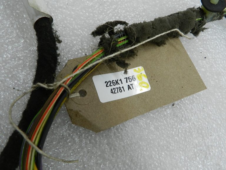Opel Meriva B Oriģinālā durvju instalācija priekšējā labajā pusē 13292722