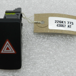 Toyota Avensis T27 Kombi Oriģinālais brīdinājuma gaismu slēdzis 8433205080