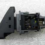 Toyota Avensis T27 Kombi Oriģinālais brīdinājuma gaismu slēdzis 8433205080