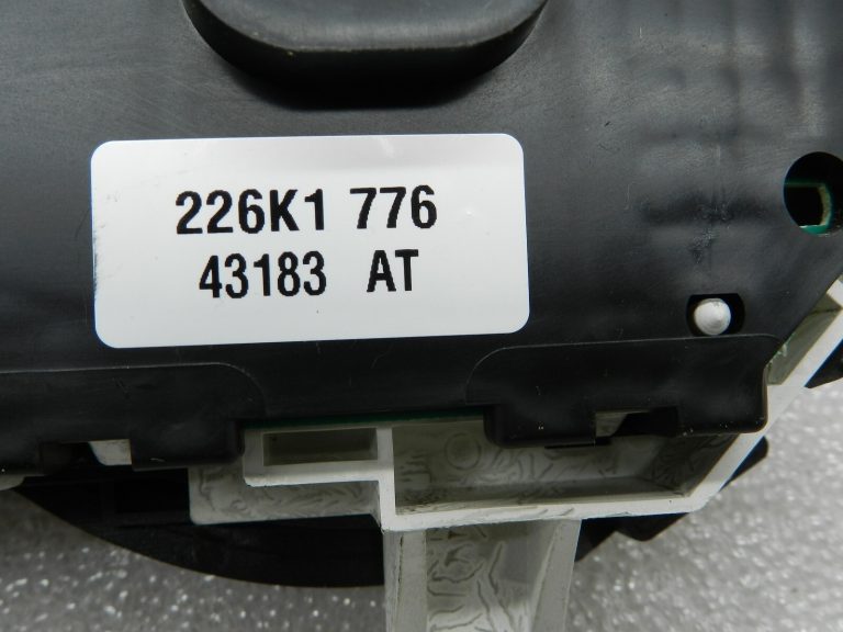 Nissan X-trail T31 oriģinālais instrumentu kopas spidometrs 268417KM 24820JG50B