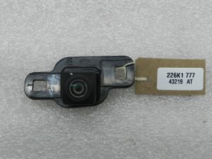 Toyota Avensis T27 original tailgate reversing camera 8679005040