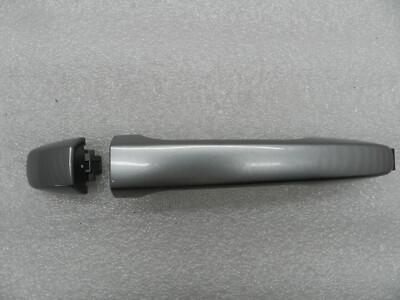 Toyota Avensis T27 Genuine Exterior Door Handle Front Right 1G6 Grey Met