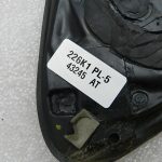Toyota Avensis T27 Aizmugurējā dubļusarga stikls aizmugurējais kreisais 6272005080