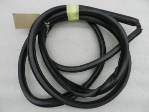 Toyota Avensis T27 oriģināls durvju blīvējums priekšējais labais 6231105050C1