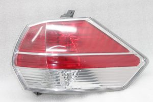 Oriģinālais 2013-2017 Nissan X-Trail T32 kombinētais aizmugurējais lukturis 265504CA0B, 265504CA0C