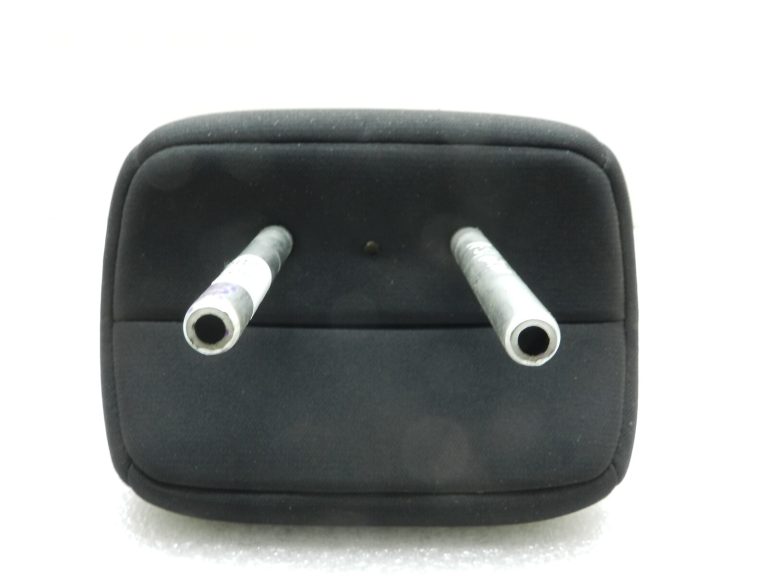 Nissan Qashqai oriģināls aizmugurējais centrālais galvas balsts 864604EA0B