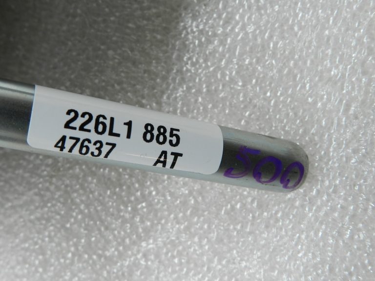 Nissan Qashqai oriģināls aizmugurējais centrālais galvas balsts 864604EA0B