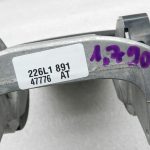 Volkswagen Golf VII oriģinālais centrālais roku balsts DEFEKTĪVS