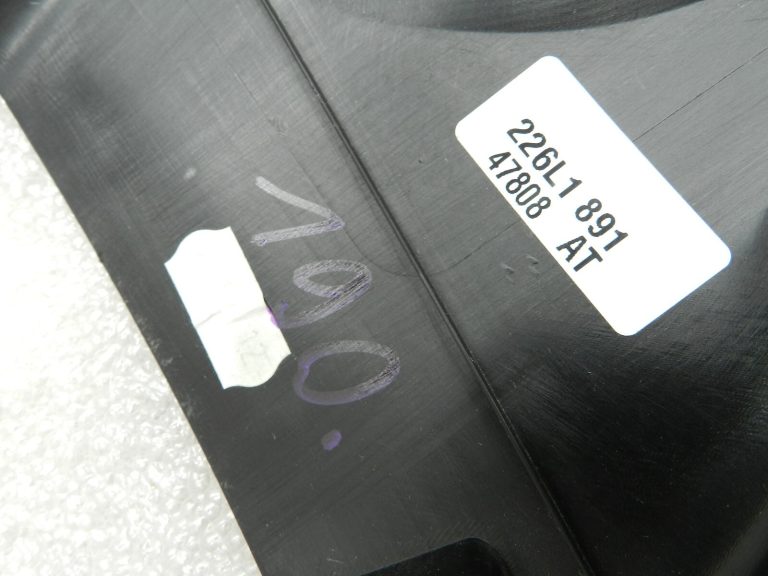 Alfa Romeo Giulietta 940 oriģināls B-pilona interjera apdares vāks labajā pusē