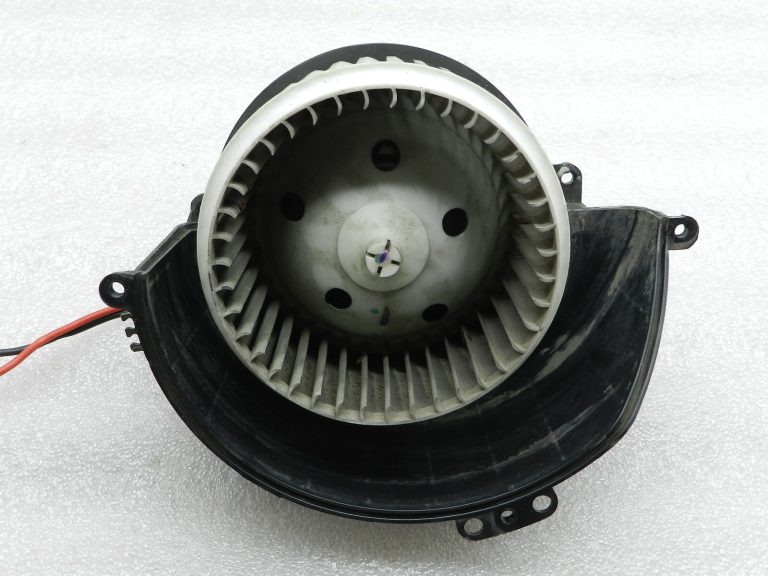 Opel Astra H oriģinālais sildītāja ventilators 93181056
