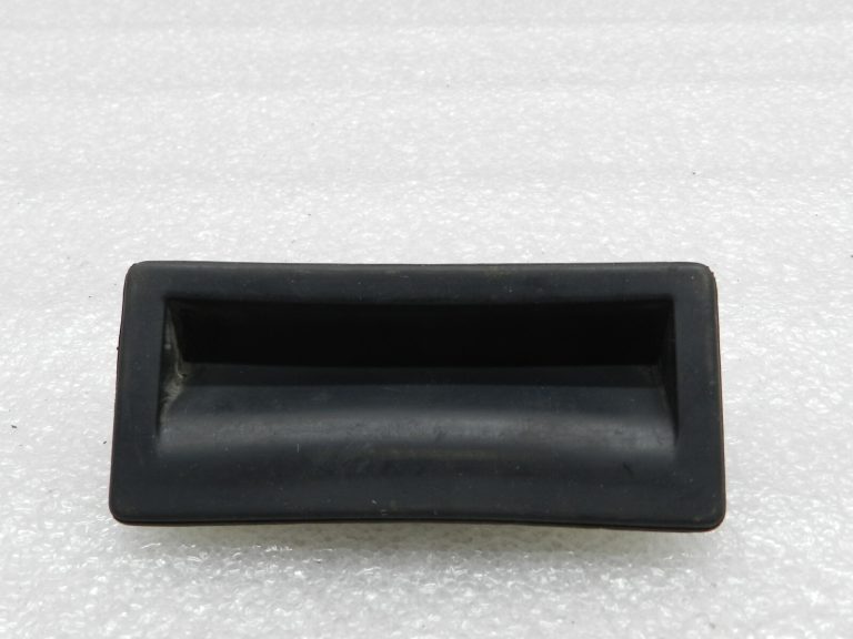 VW Audi Audi Seat Skoda Oriģinālais aizmugurējo durvju atvērējs Pushbutton Pushbutton