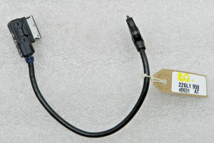 VW Audi Audi Skoda oriģinālais iPod iPhone IPAD adaptera multivides kabelis