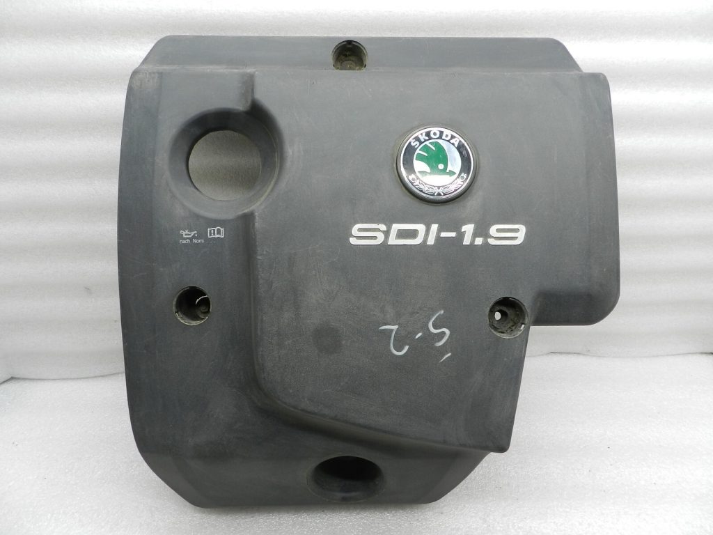 Skoda motora pārsegs Motora pārsegs