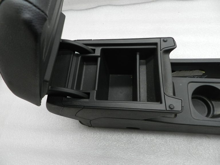 Seat Leon oriģinālais roku balsts