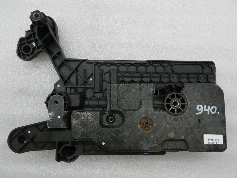 Seat Audi Skoda VW oriģinālais akumulatora turētājs