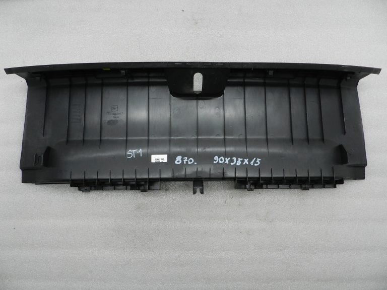 Seat Leon oriģinālais aizmugurējo durvju slēdzeņu vāka apšuvums