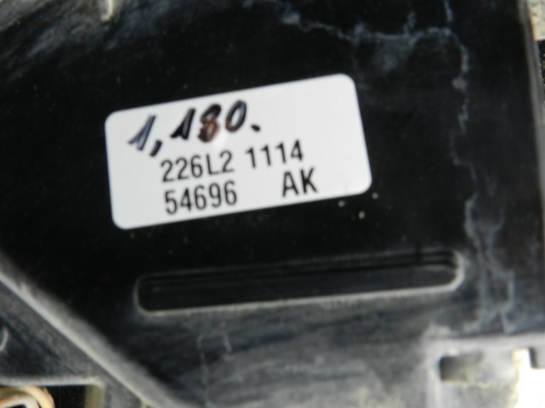 Opel Zafira C oriģinālā aizmugurējā luktura kreisā ārējā puse