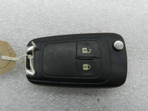 Opel Zafira C oriģinālā salokāmā atslēga radio atslēga aizdedzes atslēga