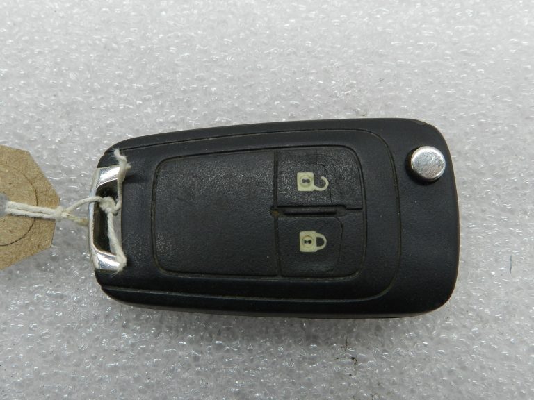 Opel Zafira C oriģinālā salokāmā atslēga radio atslēga aizdedzes atslēga