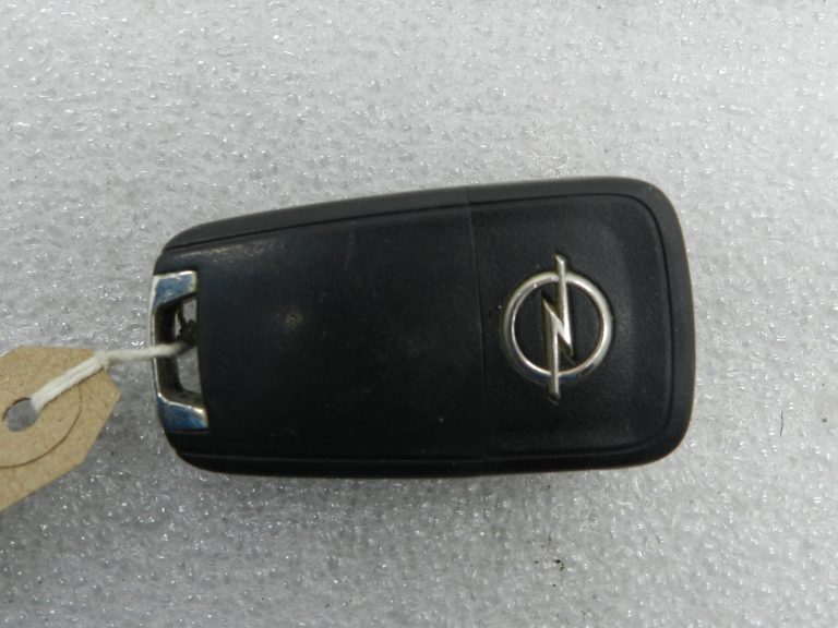 Opel Zafira C oriģinālā salokāmā atslēga radio atslēga aizdedzes atslēga