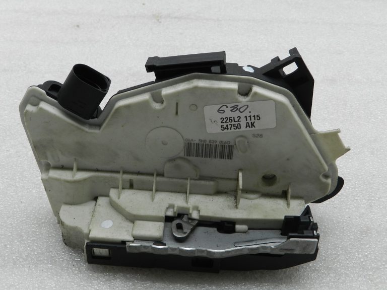 VW Skoda oriģināls durvju slēdzenes slēdzenes aizmugurējās labās durvis