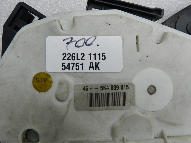 VW Polo oriģinālā durvju slēdzene Aizmugurējā kreisā durvju slēdzene