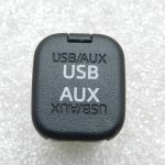 Mazda 6 oriģinālais USB AUX ligzdas savienotājs