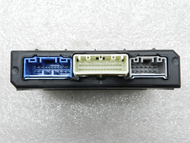 Mazda 6 oriģinālais vadības bloks komforta vadības bloks