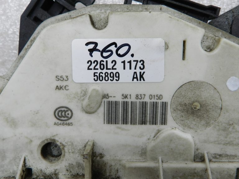 VW Golf VII oriģinālā durvju slēdzene priekšā pa kreisi