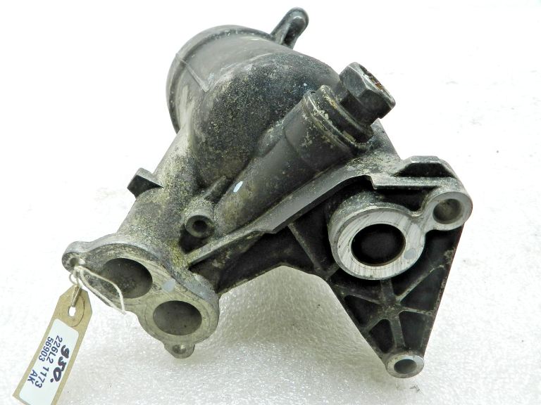 Audi 4.2 V8 oriģinālais eļļas filtra korpuss