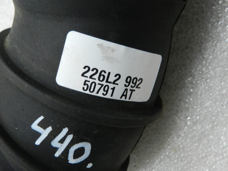 Audi A4 A6 oriģinālā ieplūdes šļūtene 3B0129615K