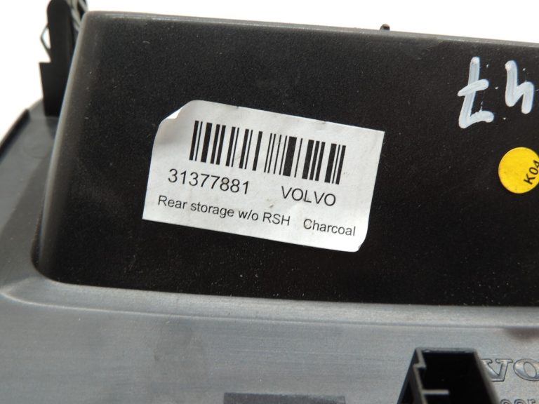 Volvo XC90 II Centrālās konsoles aizmugurējais vāks 31377881