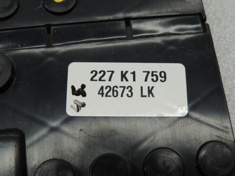 Volvo XC90 II drošinātāju kārbas vāciņš 31346673 32200113