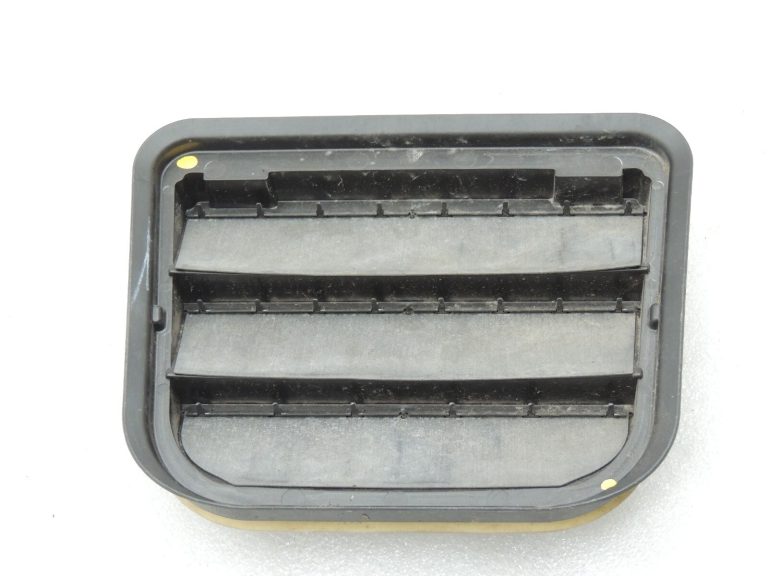 Volvo XC90 II Virsbūves ventilācijas režģis aizmugurējais 31369380