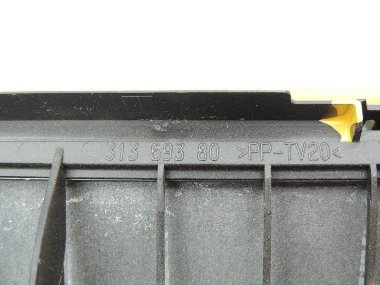 Volvo XC90 II Virsbūves ventilācijas režģis aizmugurējais 31369380