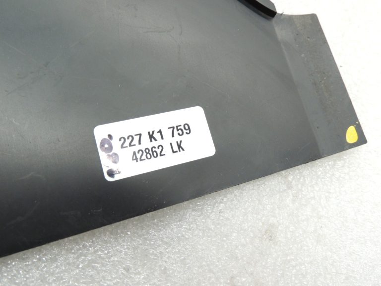 Volvo XC90 II priekšējais kreisās riteņa arkas dubļusargs 31353848 32130661