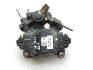 Opel Antara Captiva 2,2VCDi Z22D1 Iesmidzināšanas sūknis Augstspiediena sūknis 25187376