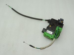 Hyundai i40 замок передней правой двери 813203Z020 81320-3Z020
