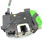 Hyundai i40 priekšējo labās puses durvju slēdzene 813203Z020 81320-3Z020
