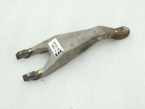 Mazda CX-5 2.2D manuālā pārnesumkārbas sajūga atbrīvošanas dakša SH01-16-520