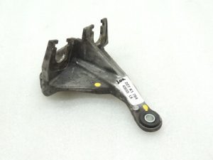 Mazda CX-5 2.2D manuālās pārnesumkārbas troses kronšteins KD59-46-550B