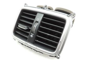 Kia Sportage IV QL aizmugures centrālā ventilācijas atvere DEFEK 97040-f1000 97040f1000 97040f1000