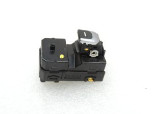 Kia Sportage IV QL Aizmugurējā elektriskā stikla slēdzis 93581D9100 93581-D9100